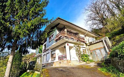 Vista exterior de Casa o xalet en venda en Balmaseda amb Calefacció, Terrassa i Balcó