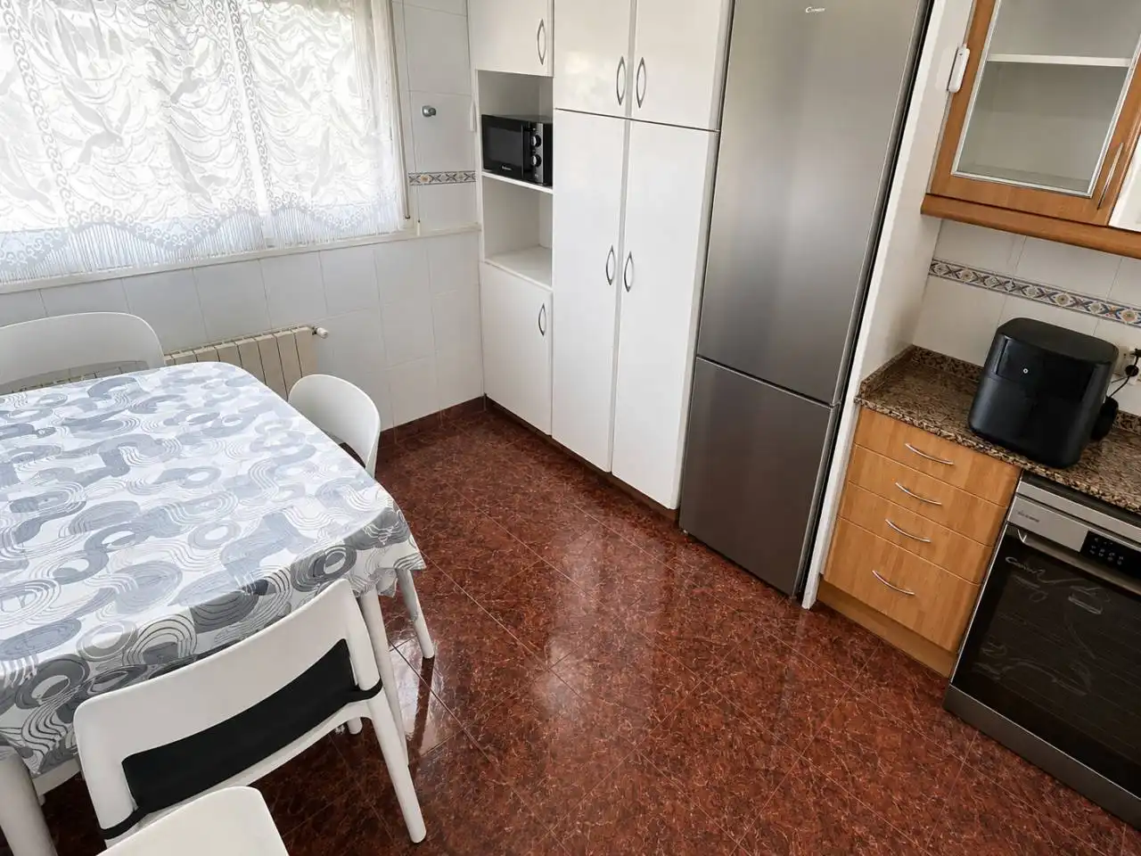 Cuina de Casa adosada en venda en Terrassa amb Aire condicionat, Calefacció i Terrassa