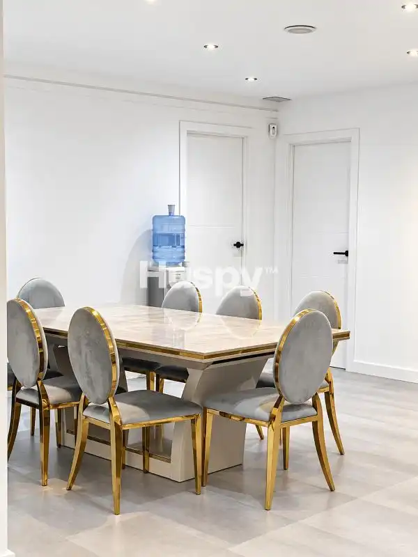 Büro zum Verkauf in Estepona, Málaga