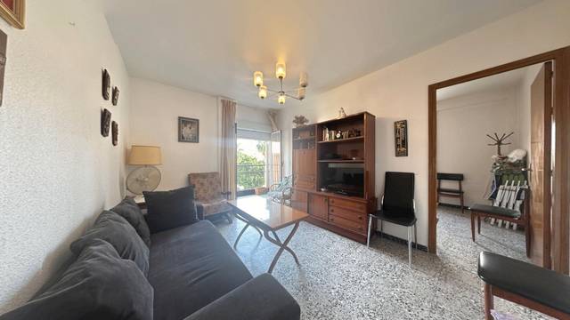 Piso en Venta en Calle Rosalía de Castro en Los Ángeles