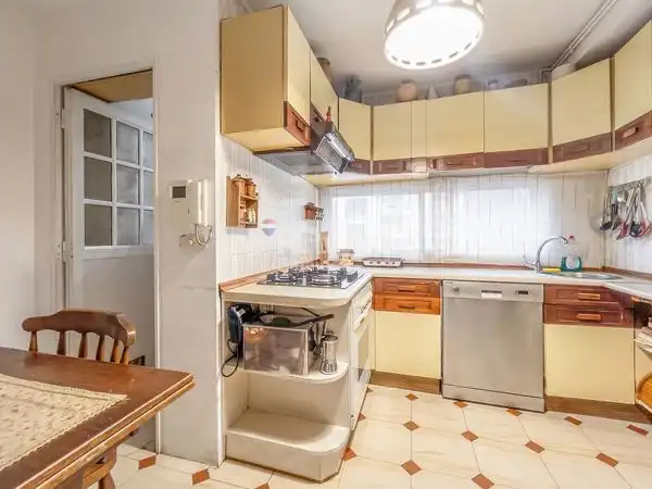 Kitchen of Flat for sale in Vigo   with Heating, Parquet flooring and Storage room
