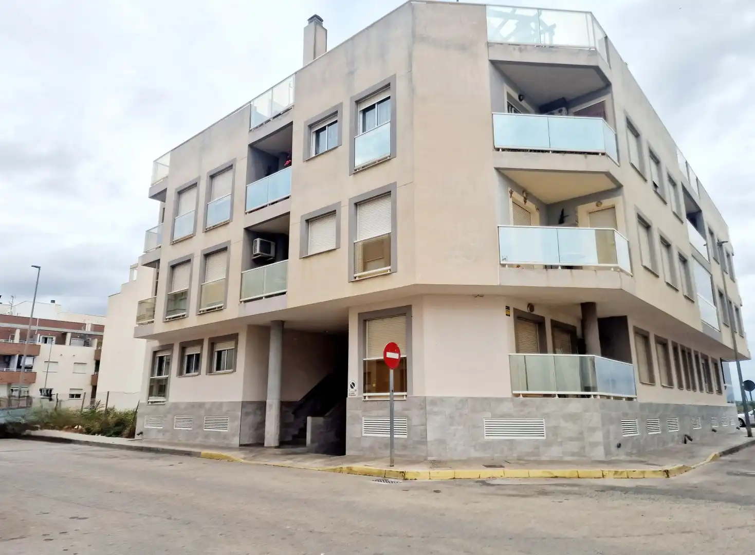 Penthouse with pool for sale in Formentera del Segura