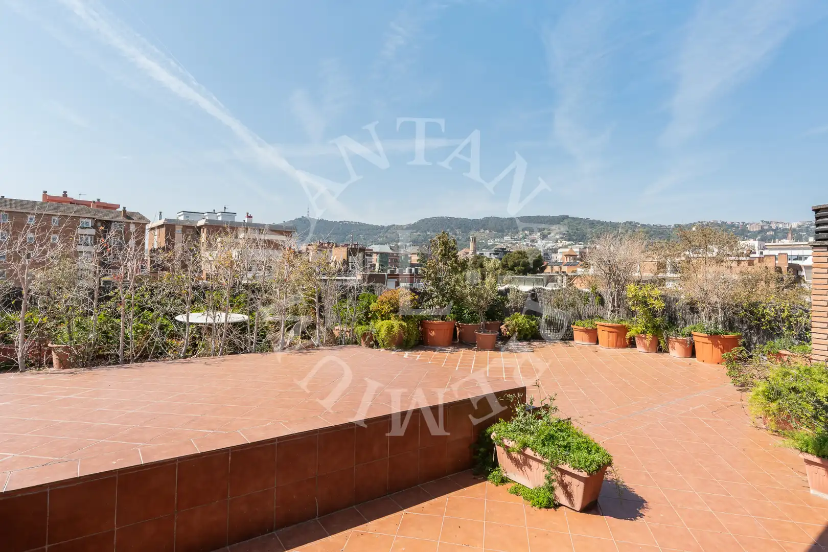 Terrasse von Dachboden zum Verkauf in Barcelona mit Heizung, Parkett und Terrasse