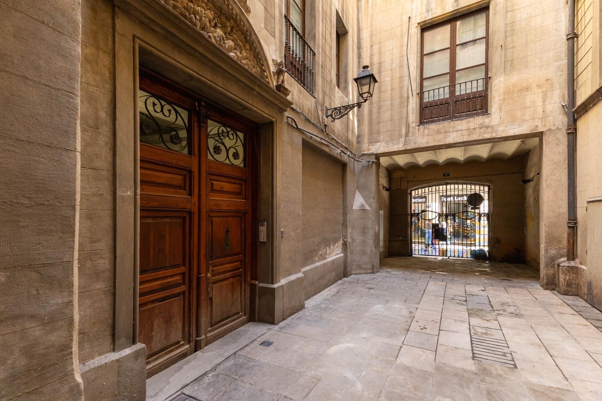 Flat for sale in  Barcelona Capital  with Air Conditioner, Heating and Terrace