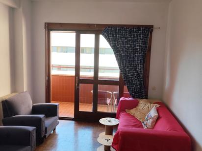 Sala d'estar de Pis en venda en  Madrid Capital amb Terrassa i Piscina