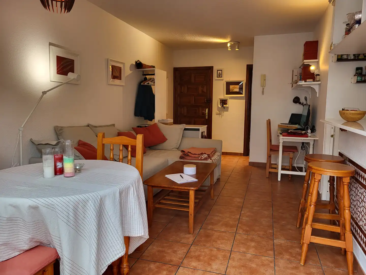 Sala d'estar de Apartament en venda en Puerto de la Cruz amb Piscina, Moblat i Balcó