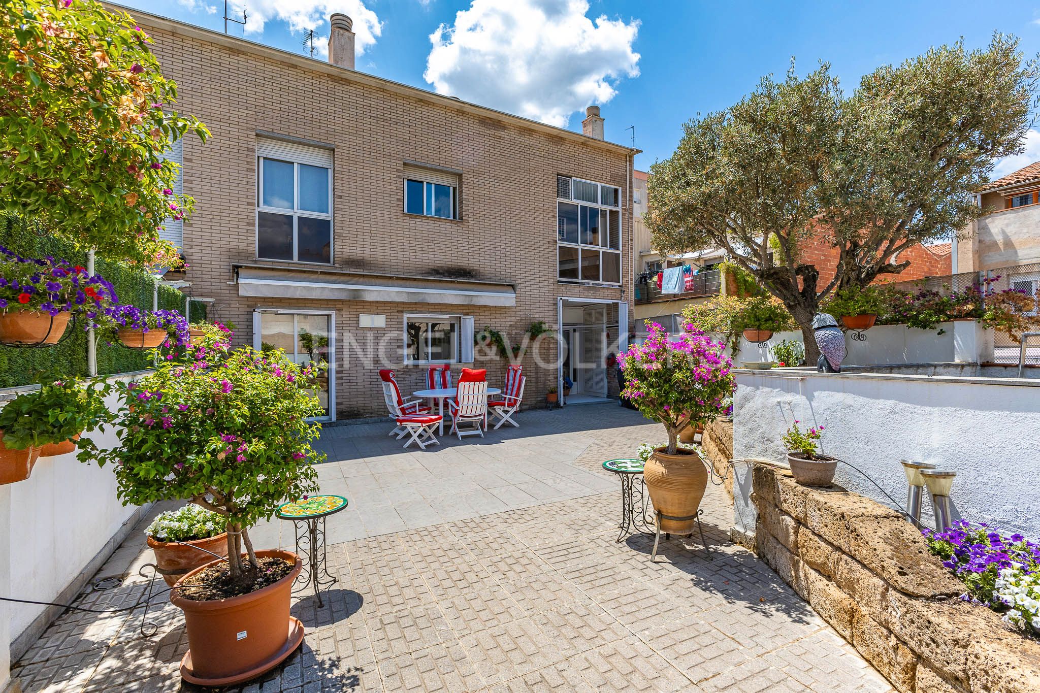 Exterior view of Apartment for sale in Terrassa  with Air Conditioner, Heating and Terrace