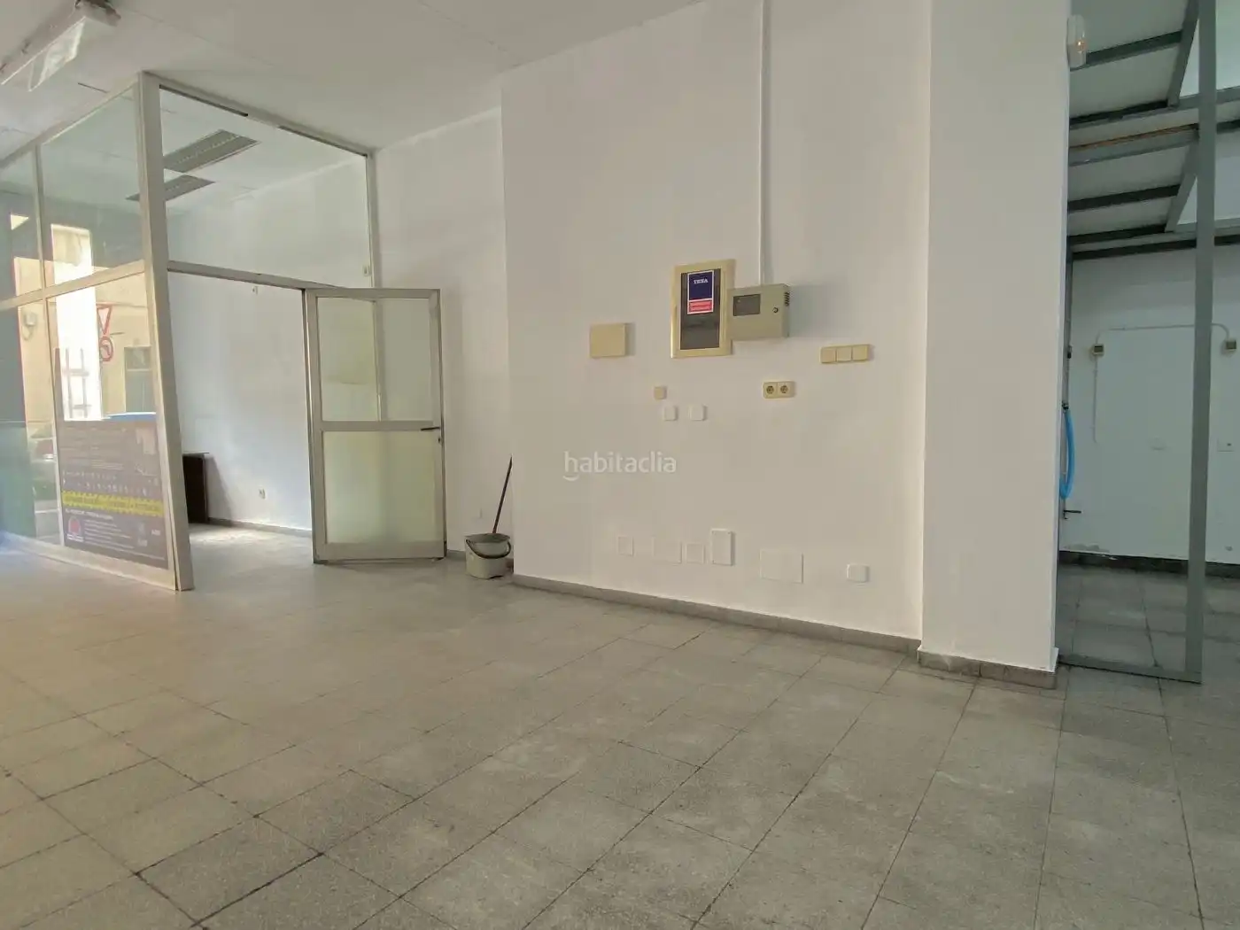 Local comercial en venda a Carrer Pirineus 24, imagen 2