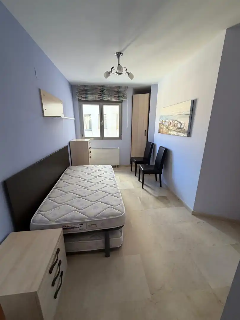Habitación de Piso de alquiler en Albacete con Calefacción, Amueblado y Horno
