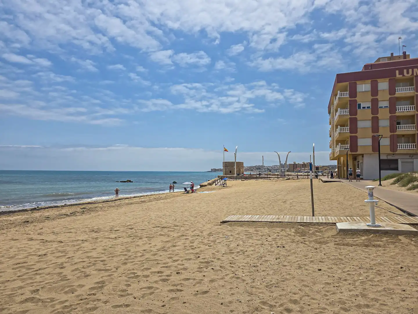 Außenansicht von Wohnung zum Verkauf in Torrevieja mit Klimaanlage, Heizung und Terrasse