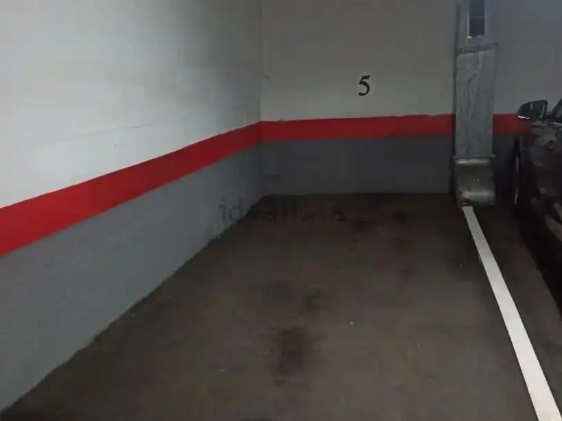 Parkplatz von Garage zur Miete in Madrid
