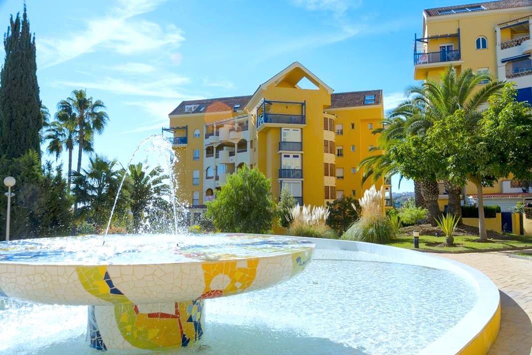 Exterior view of Flat for sale in Benalmádena  with Air Conditioner, Heating and Terrace