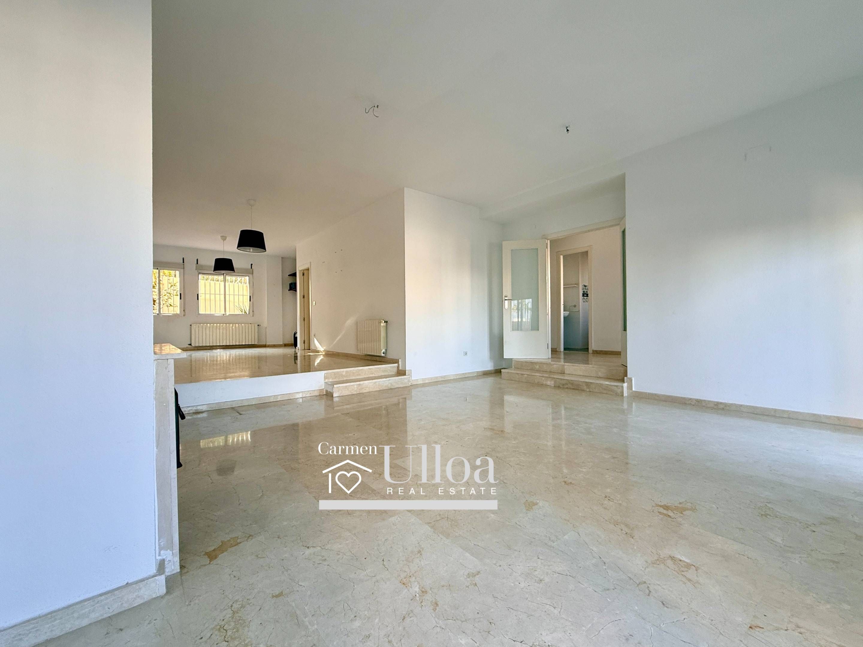 Vista exterior de Casa adosada en venta en Alicante / Alacant con Calefacción, Jardín privado y Terraza