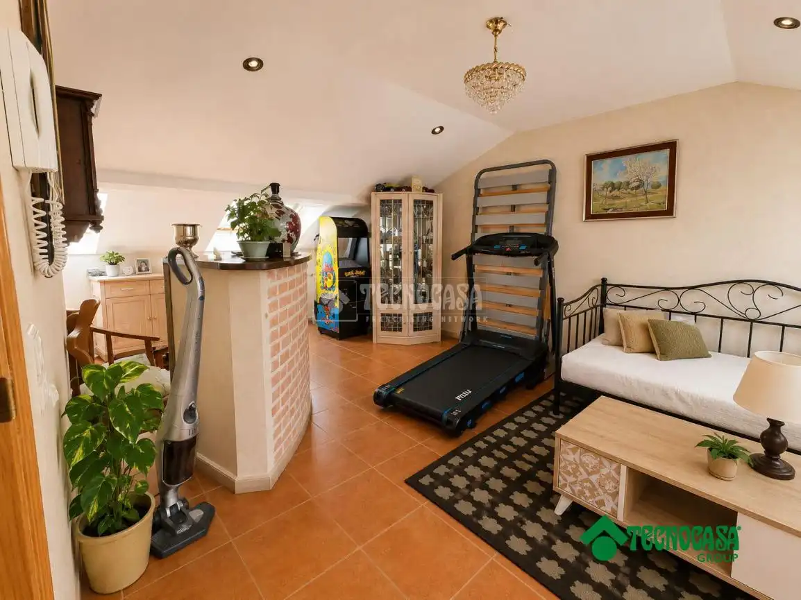 Casa adosada en venta en Torrijos con Aire acondicionado, Calefacción y Jardín privado