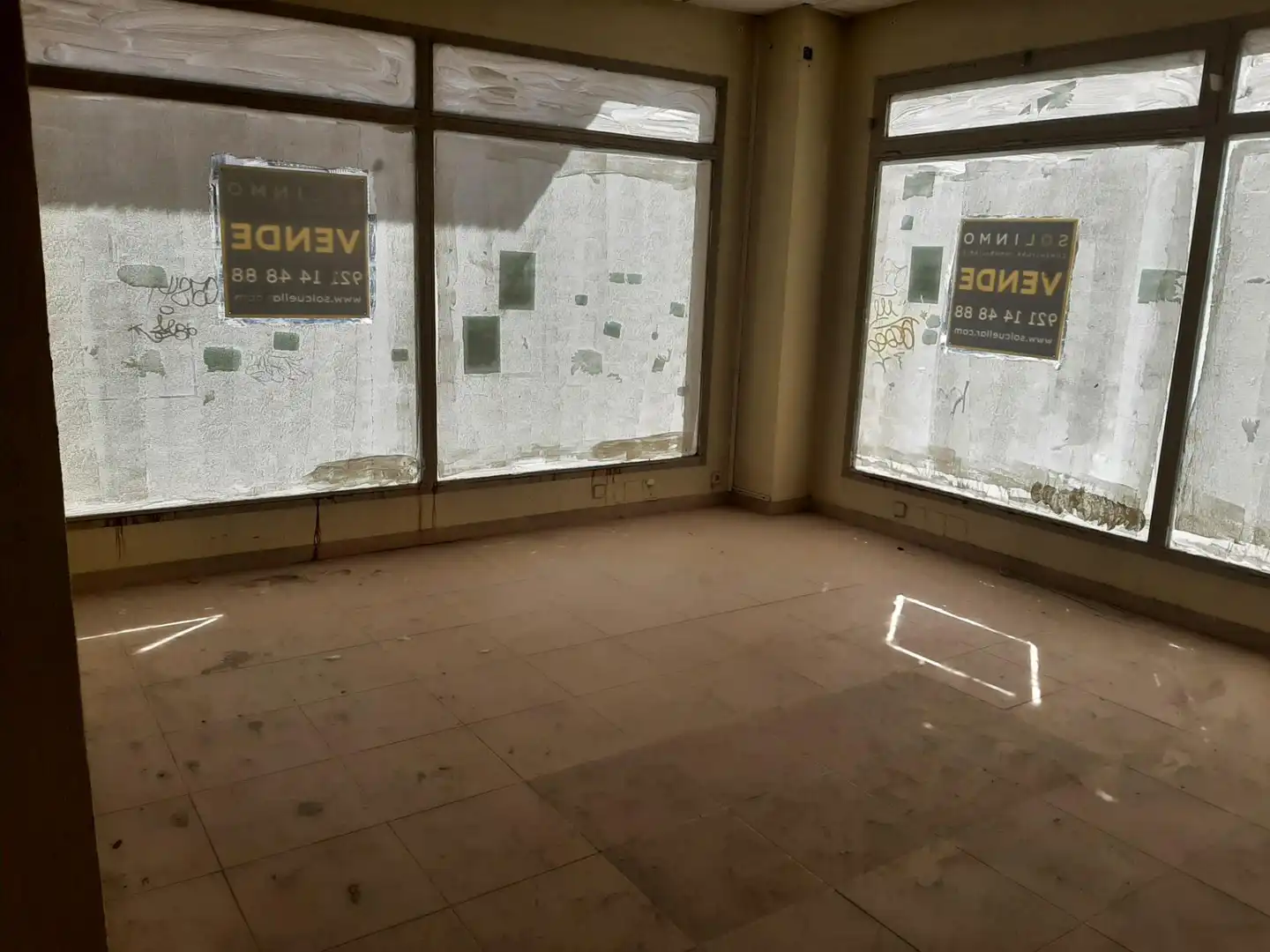 Locale commerciale in vendita a Calle Jacinto Benavente 7, imagen 2