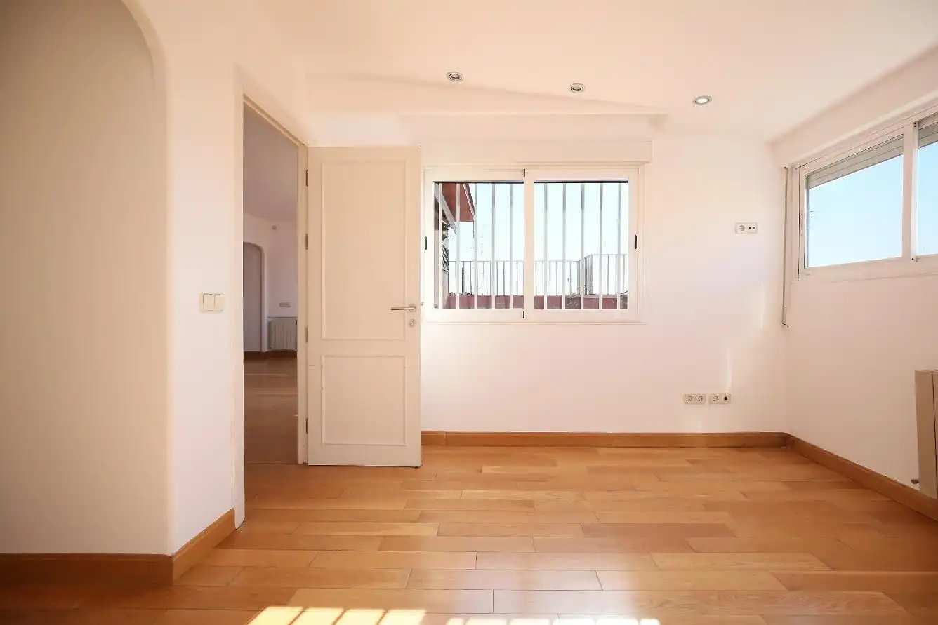Attic for rent in Calle de Sánchez Pacheco, 37, Ciudad Jardín