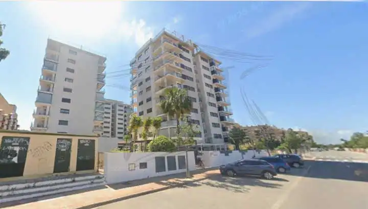 Vista exterior de Pis en venda en Oropesa del Mar / Orpesa amb Aire condicionat, Calefacció i Jardí privat