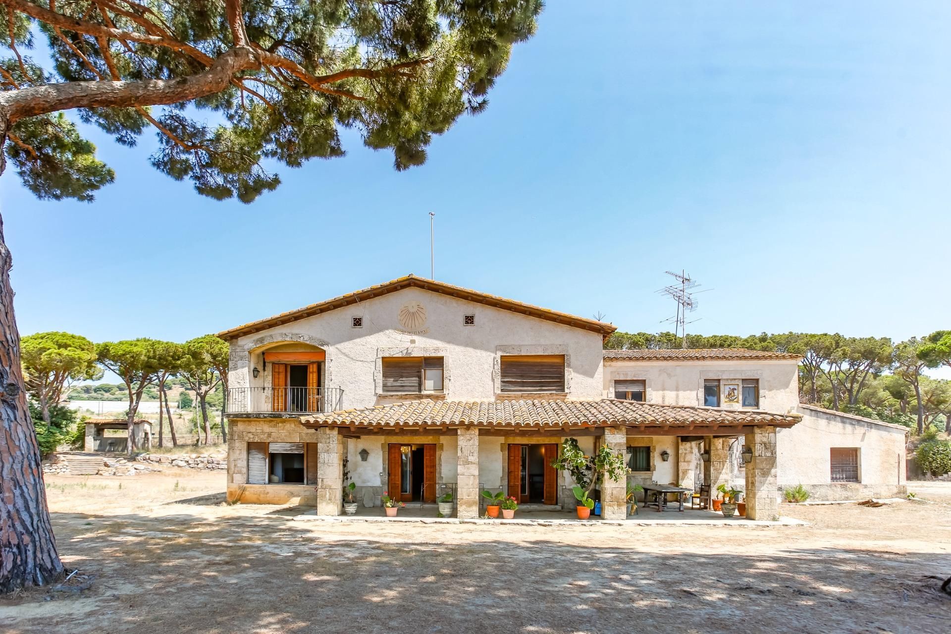 Exterior view of Country house for sale in Mataró