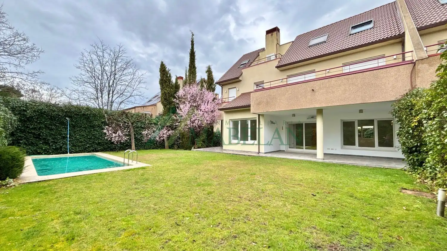 Casa o xalet de lloguer a Valdemarín
