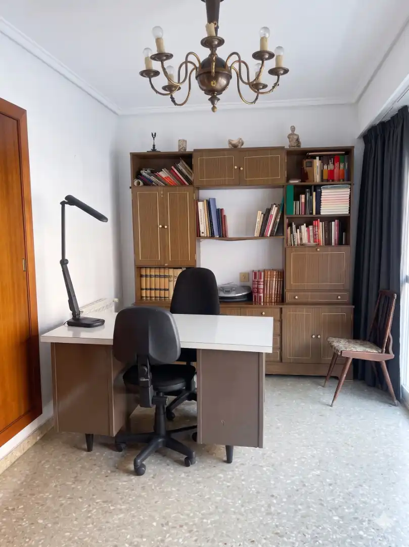 Piso en venta en Valencia con Calefacción, Amueblado y Horno