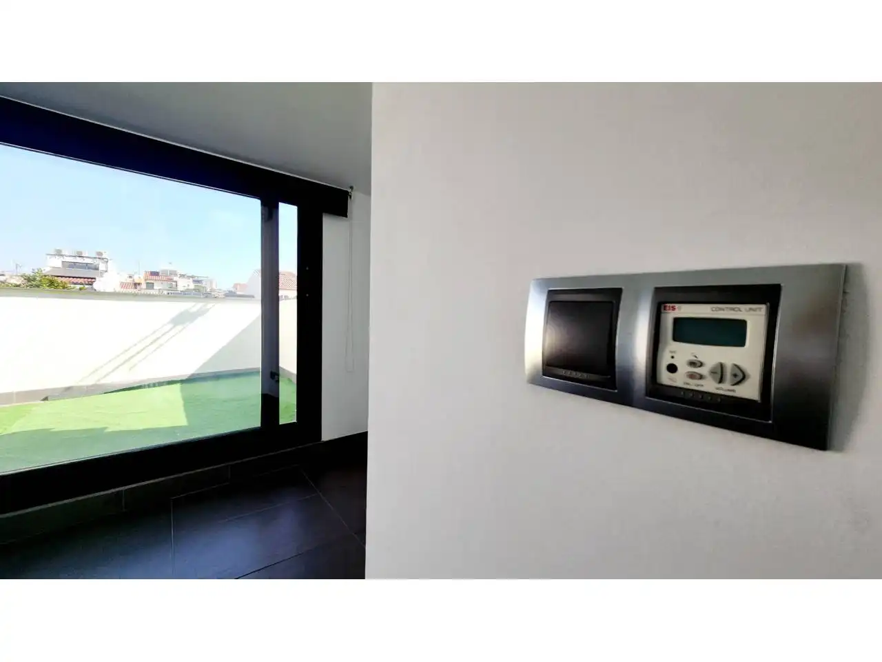 Einfamilien-Reihenhaus zum Verkauf in Sabadell mit Klimaanlage, Heizung und Terrasse