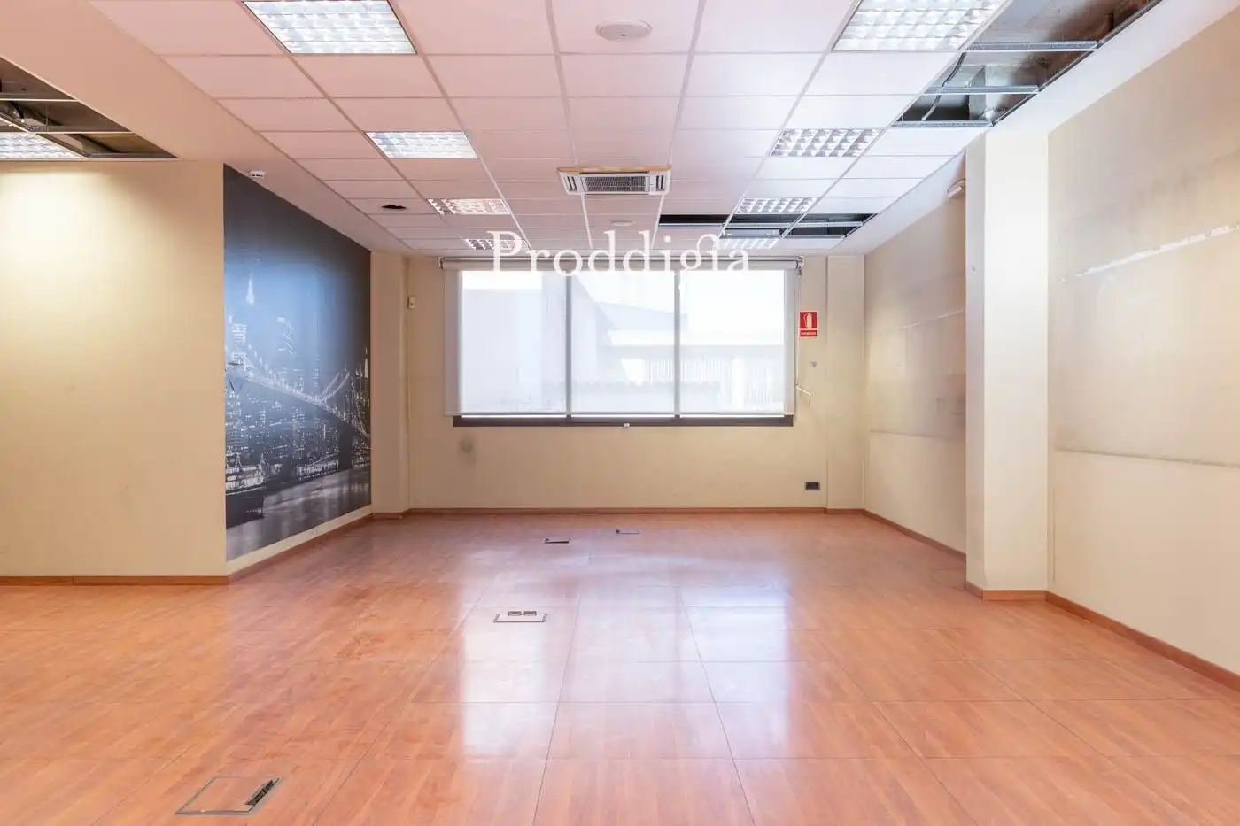 Büro zur Miete in Sant Cugat del Vallès mit Klimaanlage und Heizung