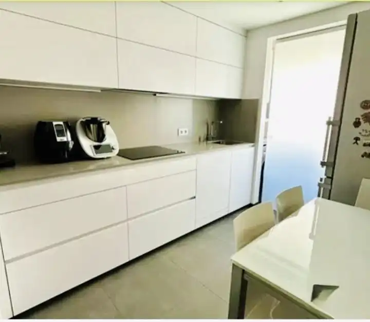 Küche von Wohnung zum Verkauf in A Coruña Capital  mit Heizung, Parkett und Abstellraum
