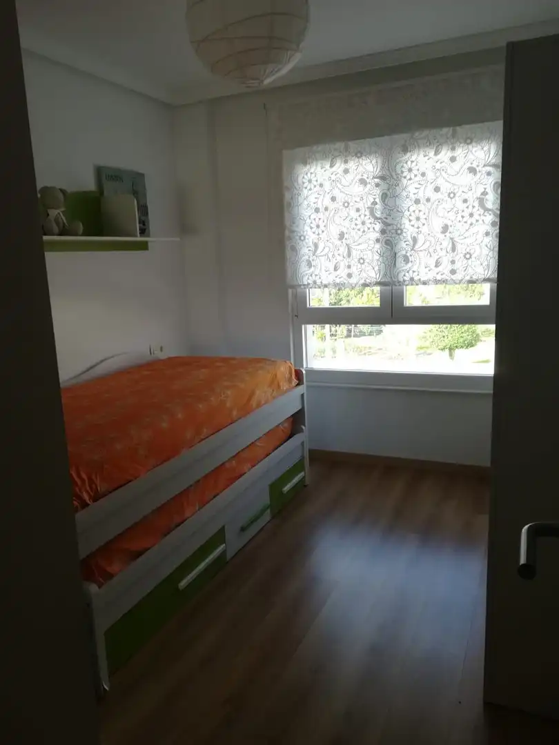 Schlafzimmer von Wohnungen zum Verkauf in Barreiros mit Heizung, Terrasse und Abstellraum
