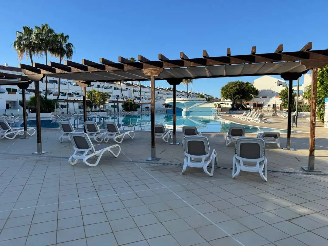 Swimming pool of Apartments for rent in Arona
