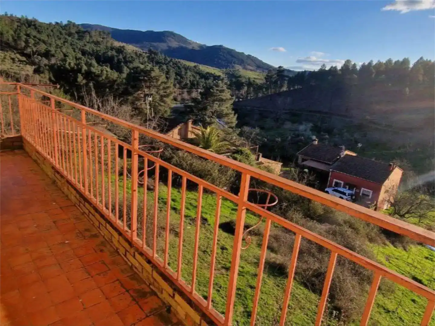 Vista exterior de Casa o xalet en venda en Pinofranqueado amb Jardí privat, Traster i Moblat