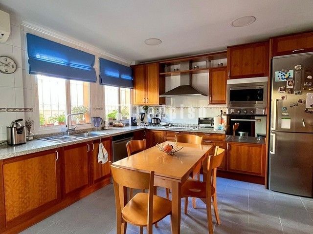 Cuina de Casa o xalet en venda en Málaga Capital amb Aire condicionat, Calefacció i Terrassa