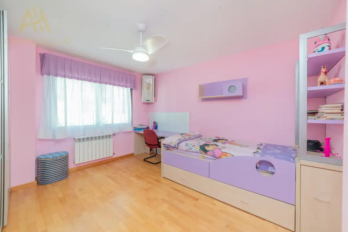 Detached house with terrace for sale in Calle de Islas Galapagos, imagen 20