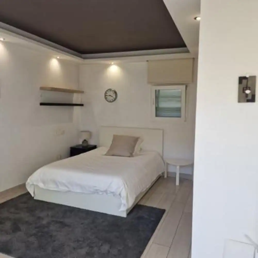 Dormitori de Planta baixa de lloguer en Marbella amb Aire condicionat, Terrassa i Piscina