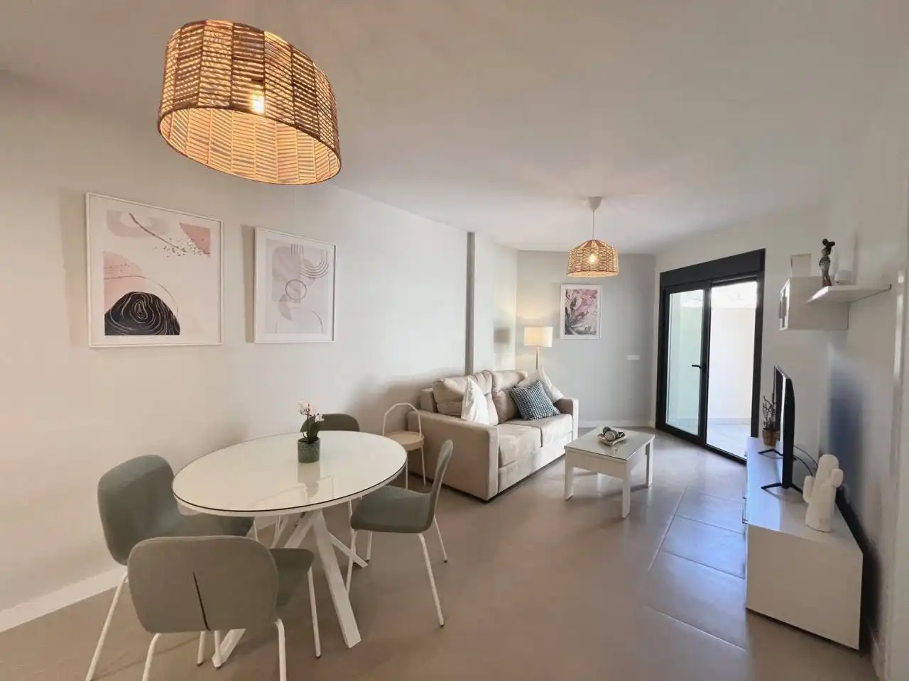 Appartement avec piscine à louer à Calle Italia