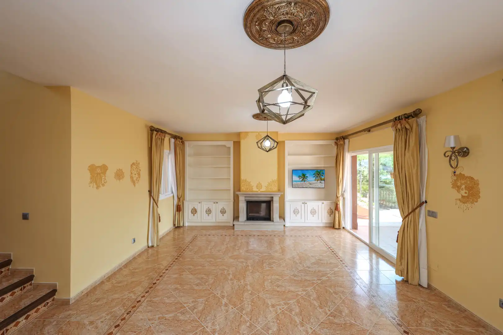 Living room of Houses for sale in Coín