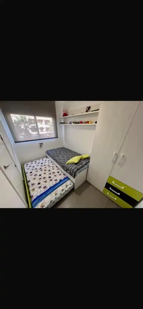 Dormitori de Apartament de lloguer en Guardamar del Segura amb Aire condicionat, Calefacció i Moblat