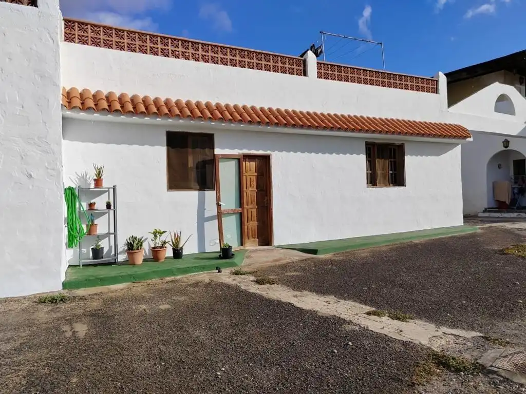 Vista exterior de Casa o xalet en venda en Tuineje amb Jardí privat i Terrassa