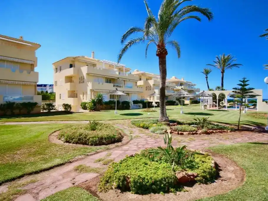 Exterior view of Flat for rent in Las Marinas / Les Marines