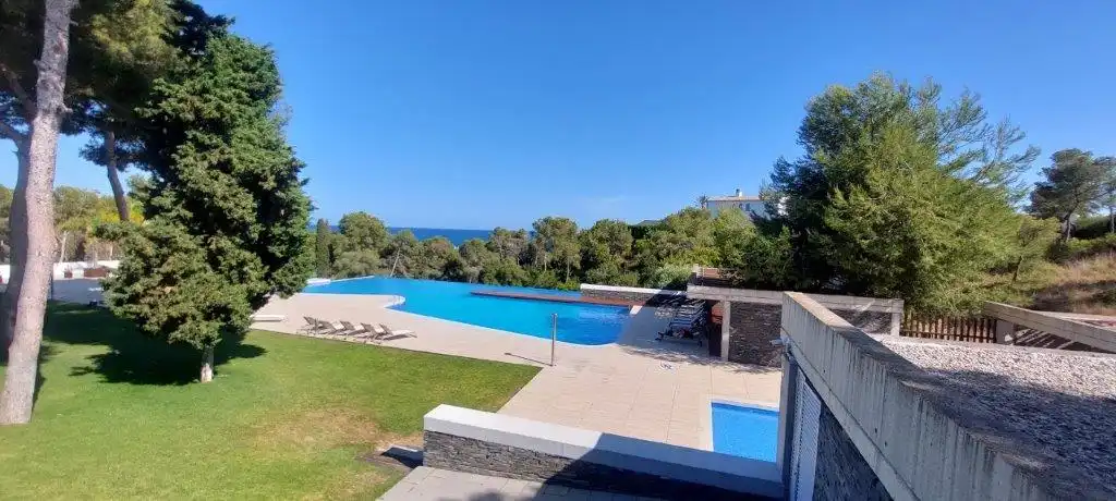 Piscina de Dúplex en venda en Sant Pere de Ribes amb Aire condicionat, Calefacció i Jardí privat