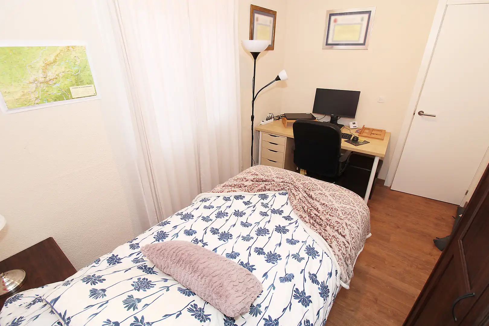 Bedroom of Houses for sale in Torremocha de Jarama  with Air Conditioner, Heating and Private garden