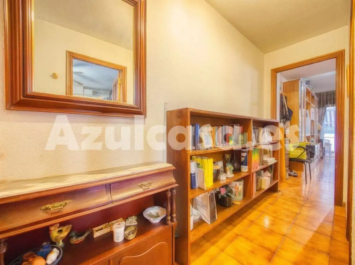 Casa adosada en venda en Alicante / Alacant amb Aire condicionat, Terrassa i Traster