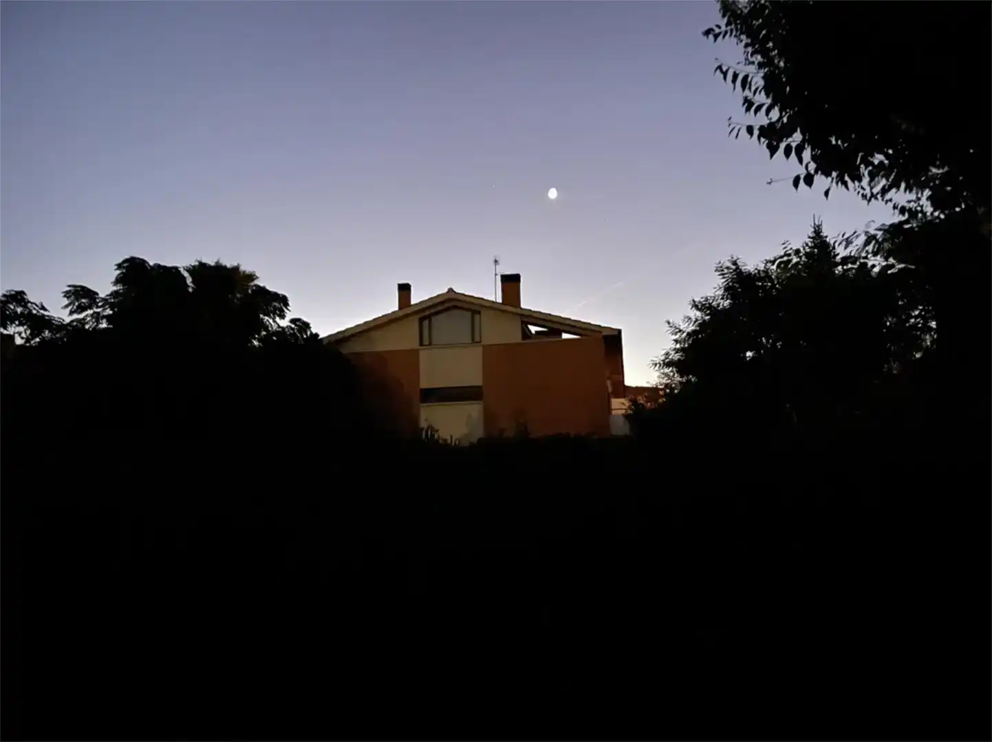 Vista exterior de Pis en venda en Ayerbe amb Piscina