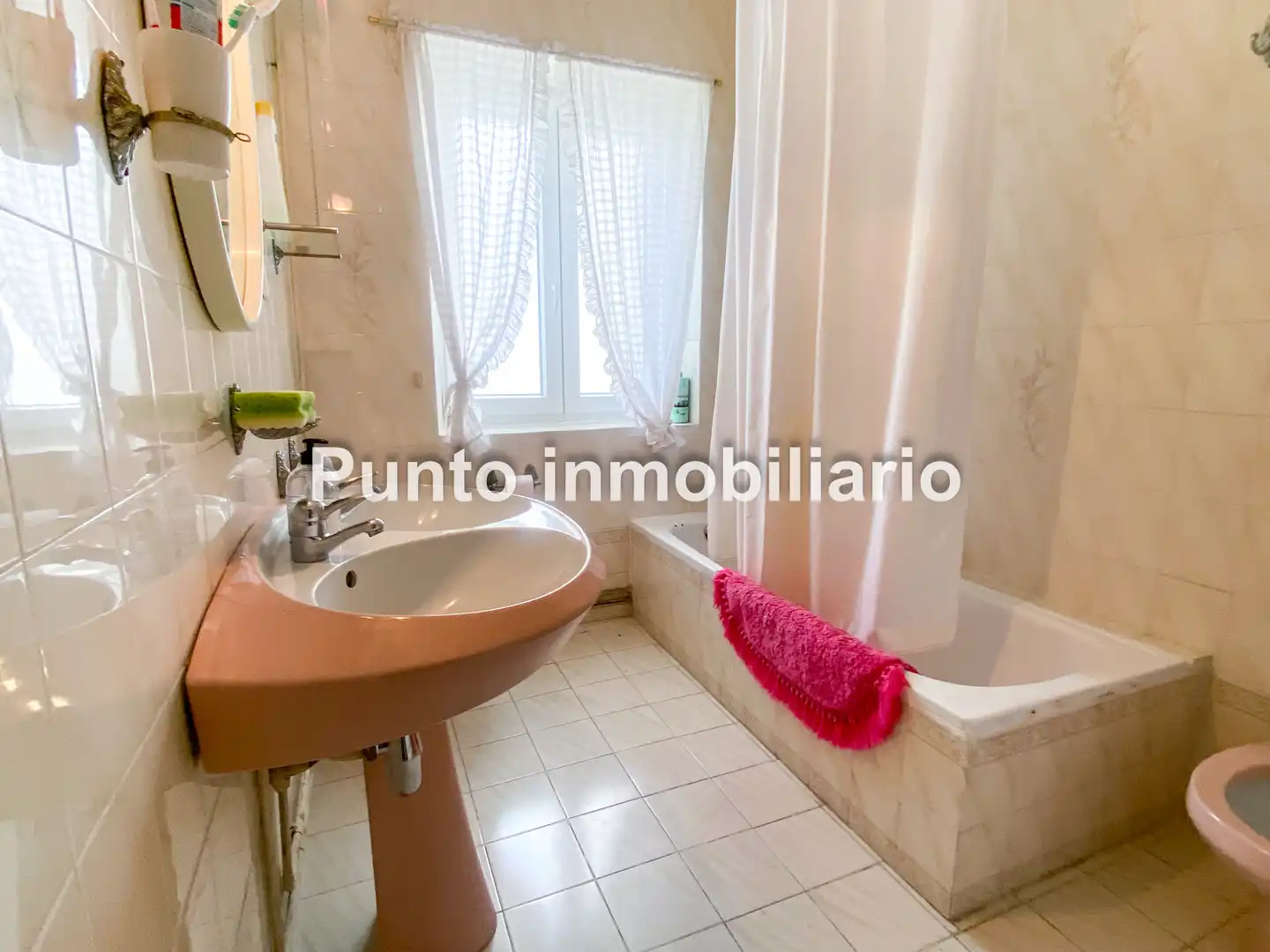 Bany de Casa o xalet en venda en Valladolid amb Jardí privat i Terrassa