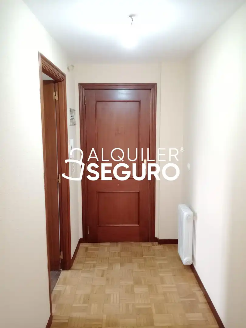 Piso de alquiler en Valladolid con Calefacción, Trastero y Piscina