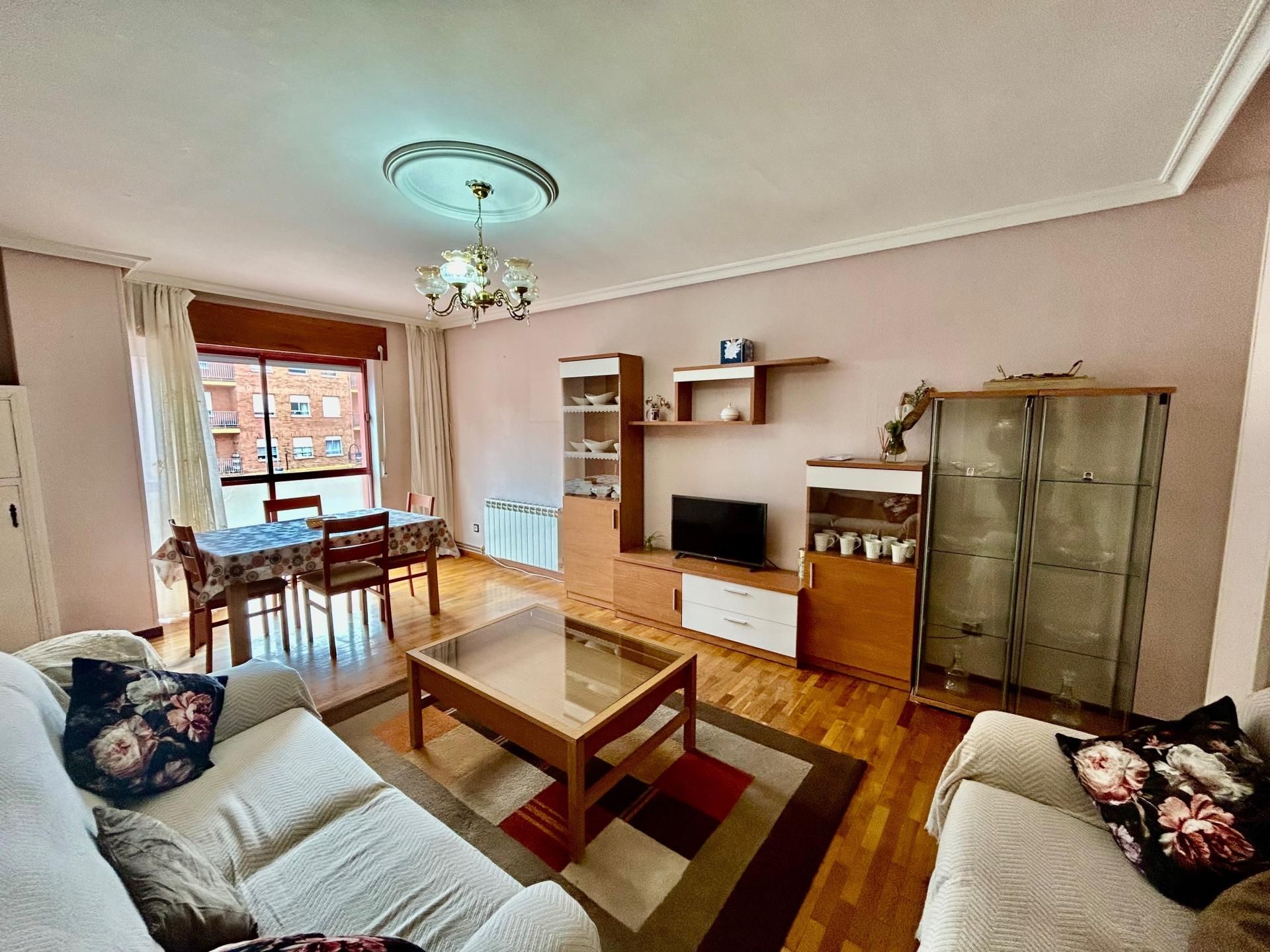 Sala de estar de Piso en venta en Benavente con Calefacción y Terraza