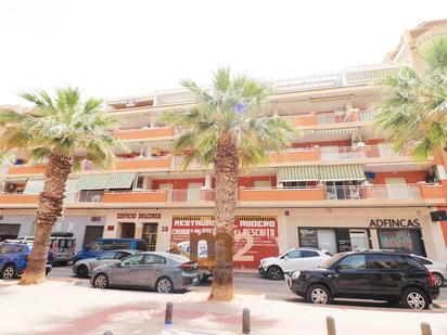 Vista exterior de Àtic en venda en Guardamar del Segura amb Terrassa, Traster i Moblat