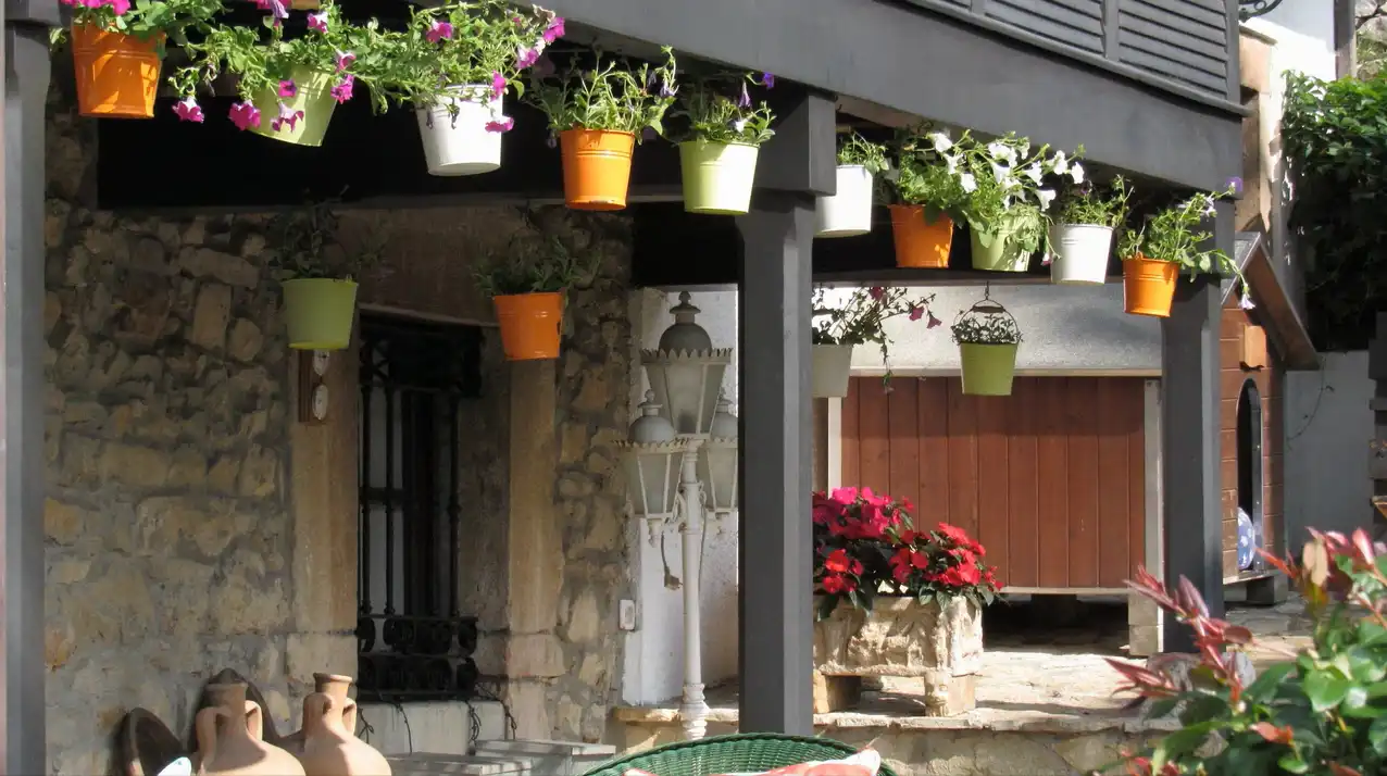 Terrassa de Finca rústica en venda en Pravia amb Calefacció, Jardí privat i Parquet