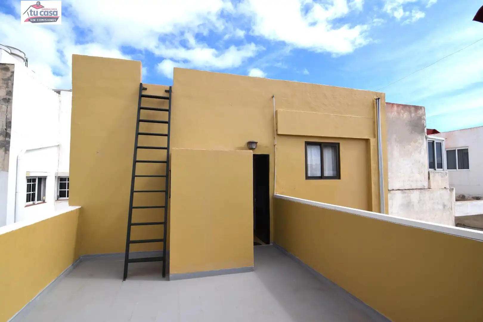 Vista exterior de Edifici en venda en Las Palmas de Gran Canaria