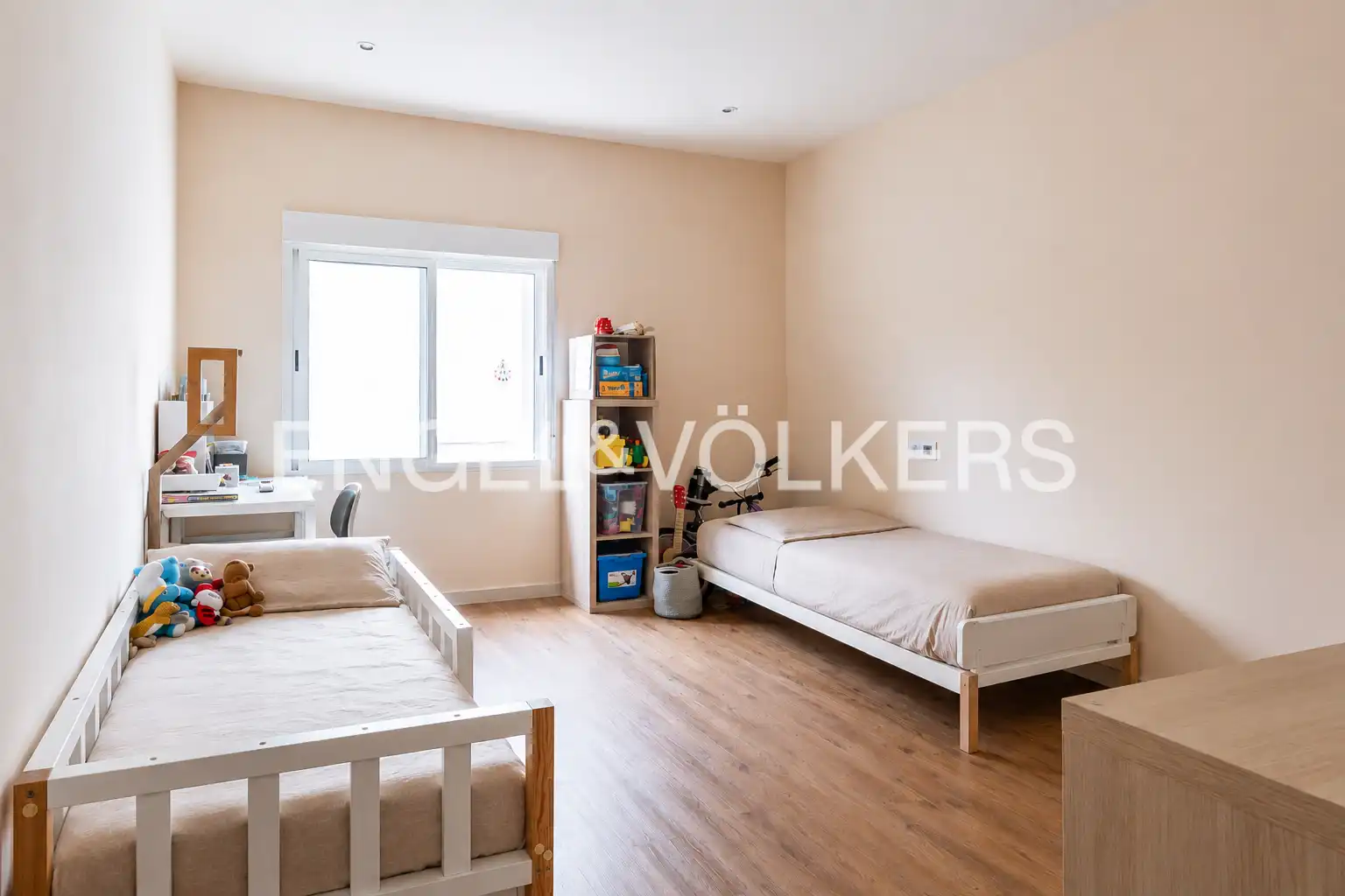 Habitación de Piso en venta en Badalona con Aire acondicionado, Calefacción y Parquet