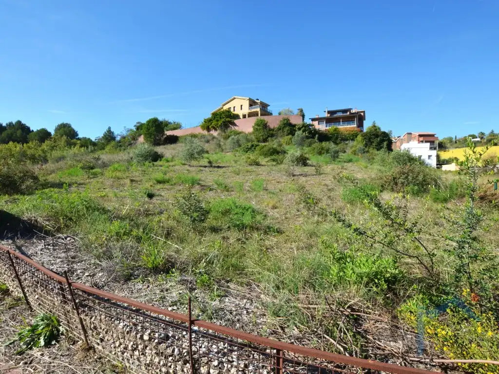Residencial en venta en Avenida Montseny, Sant Esteve Sesrovires
